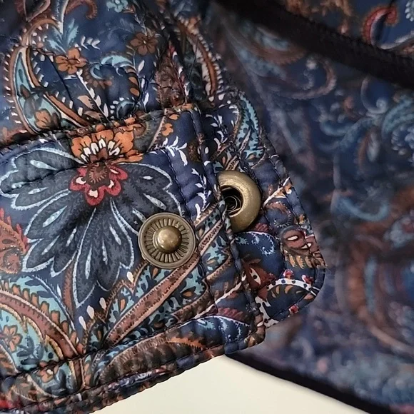 Talbots quilted jacket.  Navy paisley.  Size XS.  Gorgeous! - Picture 6 of 8